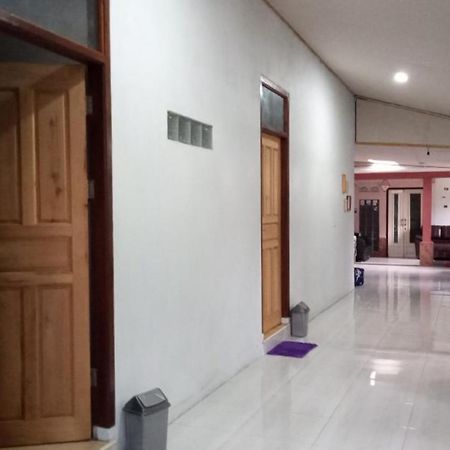 Belitung Backpacker Apartment Tanjung Pandan Exterior photo