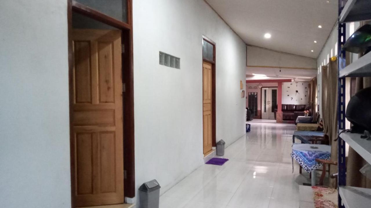 Belitung Backpacker Apartment Tanjung Pandan Exterior photo