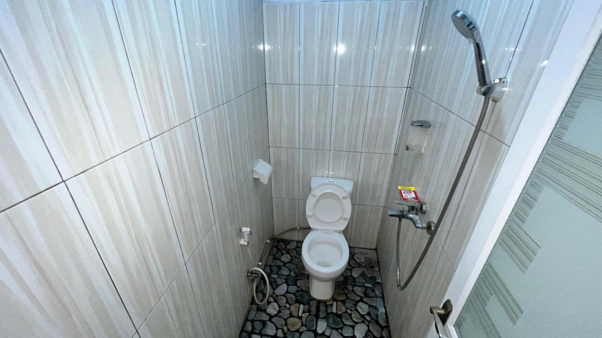 Belitung Backpacker Apartment Tanjung Pandan Exterior photo