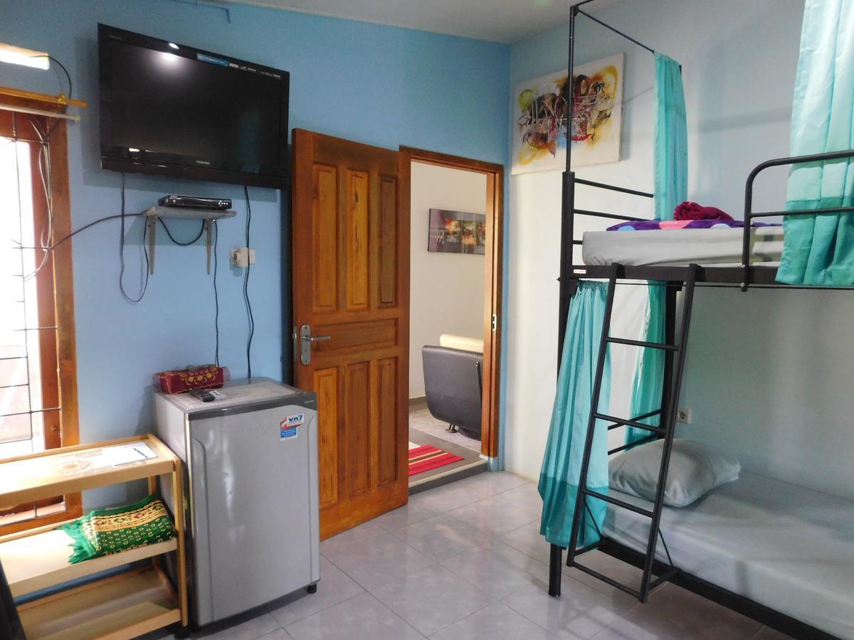 Belitung Backpacker Apartment Tanjung Pandan Exterior photo