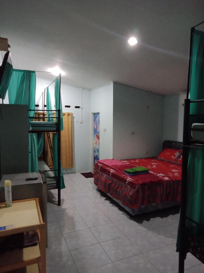 Belitung Backpacker Apartment Tanjung Pandan Exterior photo