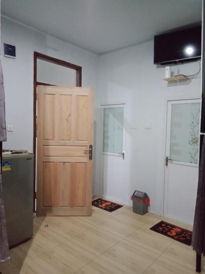 Belitung Backpacker Apartment Tanjung Pandan Exterior photo